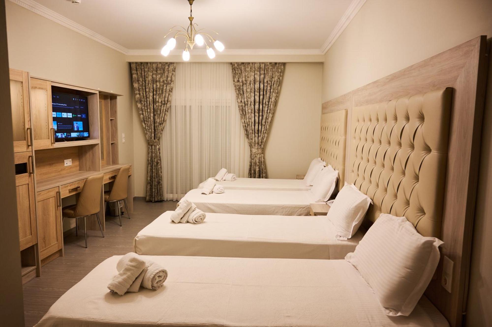 Famissi Suites 1 Калампака Экстерьер фото